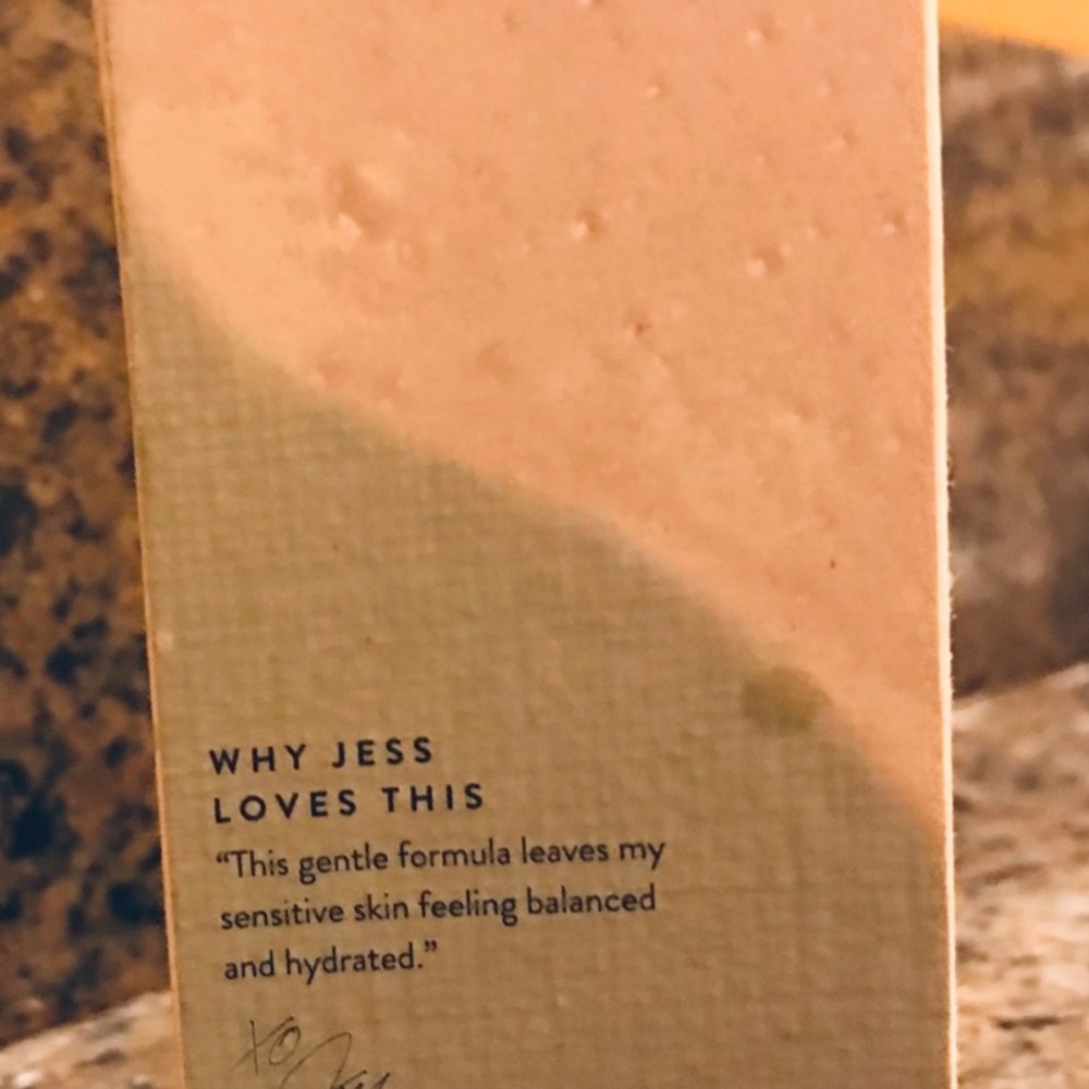 Honest Skincare Set - Cleanser and Moisturizer - Picture 7 of 10